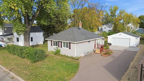 2063 2nd St, White Bear Lake, MN, 55110-3236 | Card Image