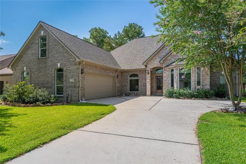 131 Wick Willow Dr, Montgomery, TX, 77356-8243 | Card Image