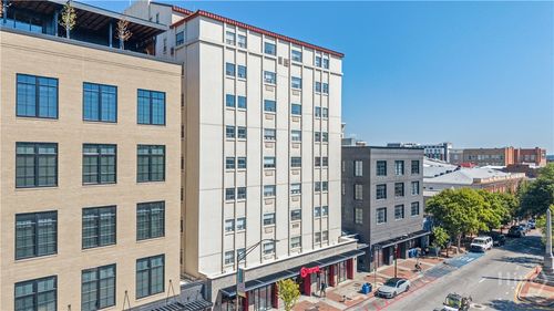 301-131 E Broad St, Athens, GA, 30601-2853 | Card Image