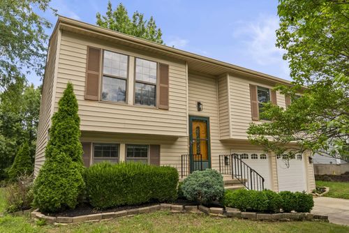 6940 Finchley Dr, Reynoldsburg, OH, 43068-5066 | Card Image