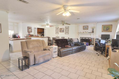 205 Alyce Pl, Long Beach, MS, 39560-5303 | Card Image