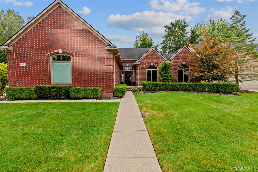 Devonshire Ct, Clinton Township, MI 48038 #1