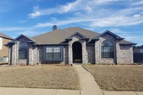1208 Berkshire Ct, Allen, TX, 75002-8653 | Card Image