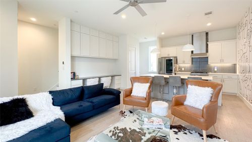 apt-104-5605 Bryan Pkwy, Dallas, TX, 75206-8951 | Card Image