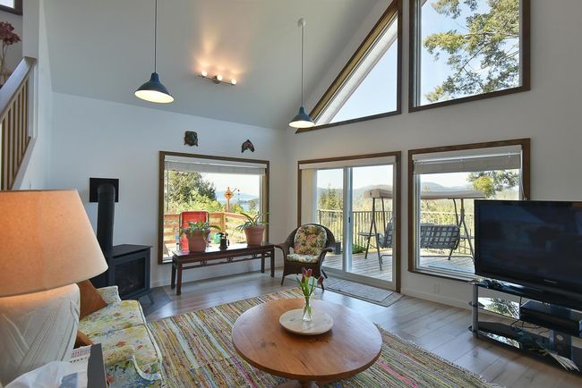 5280 Cecil Hill Rd, House other with 3 bedrooms, 2 bathrooms and 4 parking in Madeira Park BC | Image 11