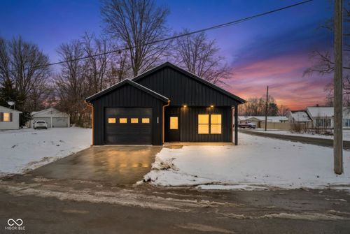 205 N Columbia St, Brazil, IN, 47834-1831 | Card Image