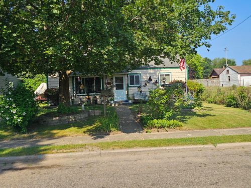 87 Lamora Ave, Battle Creek, MI, 49037-1527 | Card Image