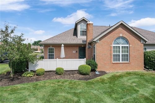 4398 Hunters Chase Ln, Wooster, OH, 44691-7308 | Card Image