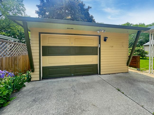 7173 W Wedgewood Dr, House other with 3 bedrooms, 1 bathrooms and null parking in Milwaukee WI | Image 5