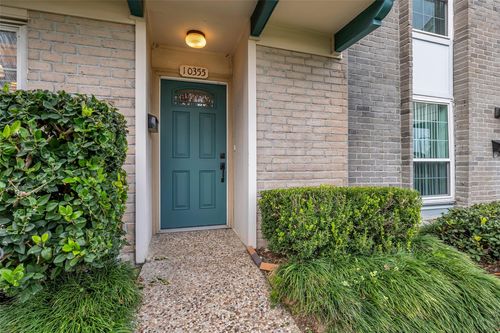 10355 Longmont Dr, Houston, TX, 77042-2068 | Card Image
