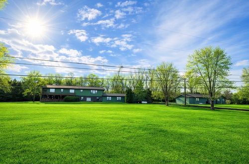 305 Ridgewood Dr, Shelbyville, TN, 37160-6778 | Card Image