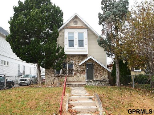 2146 S 33rd St, Omaha, NE, 68105-3118 | Card Image