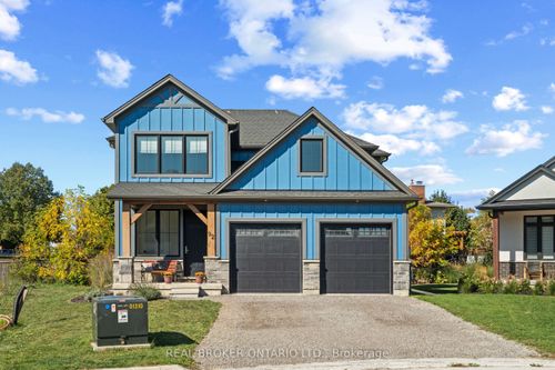 92 Ivy Cres, Thorold, ON, L2V0J9 | Card Image