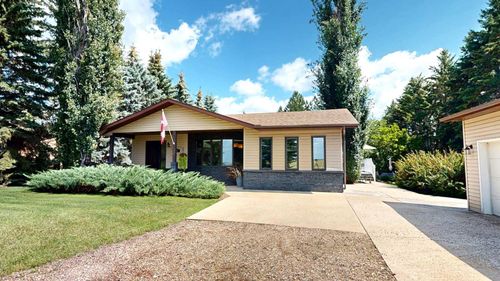 15 Fifth Street W, Erskine, AB, T0C1G0 | Card Image