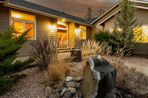 6904 Sw Joshua Ct, Powell Butte, OR, 97753-1597 | Card Image
