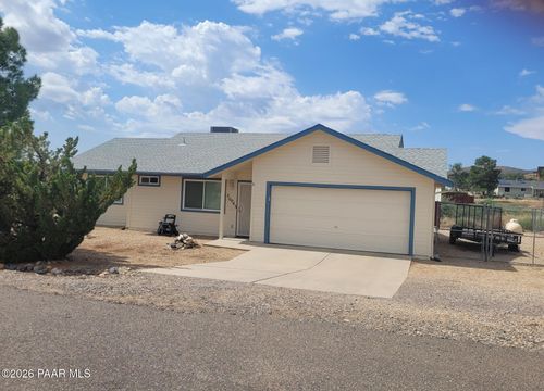 20043 E Prickly Pear Dr, Cordes Lakes, AZ, 86333-2136 | Card Image