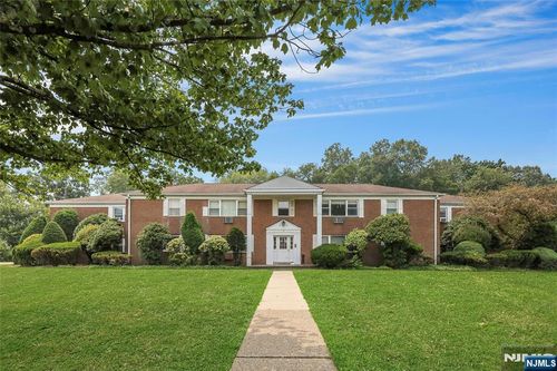 29 Rolling Ridge Rd, Montvale, NJ, 07645-1569 | Card Image
