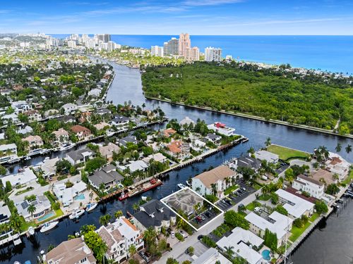 1-2743 Ne 15th St, Fort Lauderdale, FL, 33304-1643 | Card Image