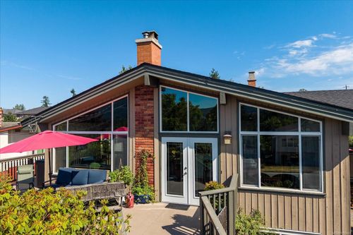 2222 Fern Rd, Nanaimo, BC, V9S2W9 | Card Image