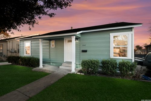 1042 Greer St, San Antonio, TX, 78210-5214 | Card Image