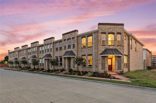 204 Emma Dr, Lewisville, TX, 75057-4815 | Card Image