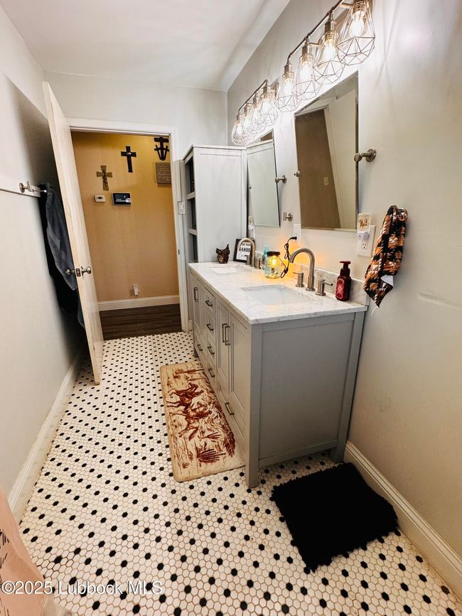 Another view hall bath... | Image 15