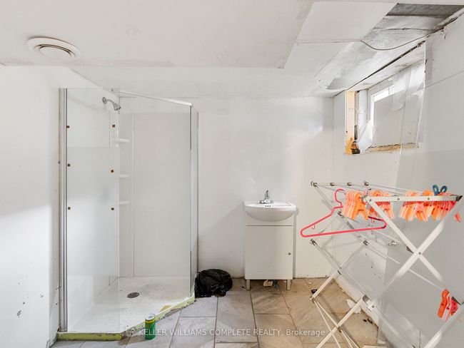 174 Park Row N, House other with 2 bedrooms, 2 bathrooms and null parking in Hamilton ON | Image 36