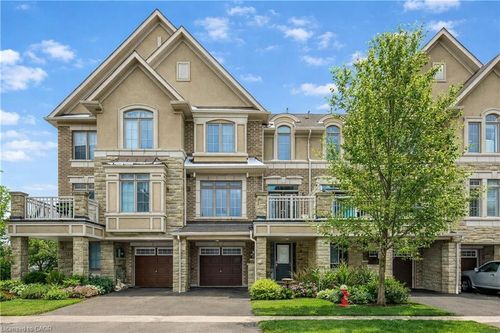 74-2435 Greenwich Dr, Oakville, ON, L6M0S4 | Card Image