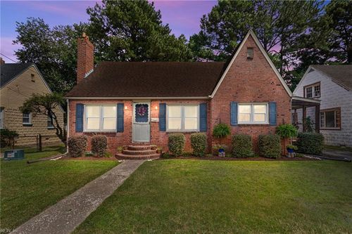 1721 Chesapeake Dr, Chesapeake, VA, 23324-2009 | Card Image