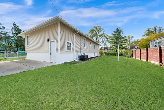 2222 170 Th St, House other with 2 bedrooms, 1 bathrooms and 2 parking in Hazel Crest IL | Image 5