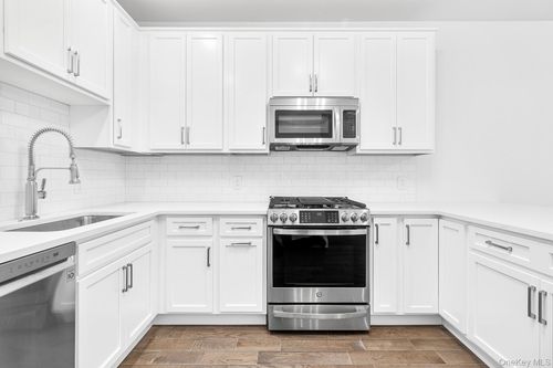 4-206-208 Main St, Beacon, NY, 12508-2775 | Card Image