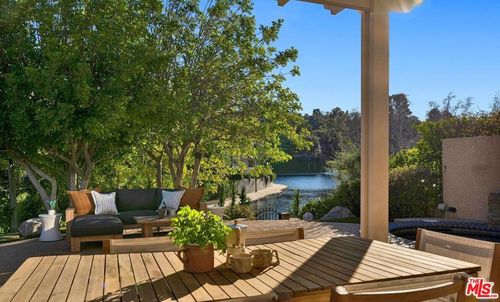 4724 Park Jacaranda, Calabasas, CA, 91302-1722 | Card Image