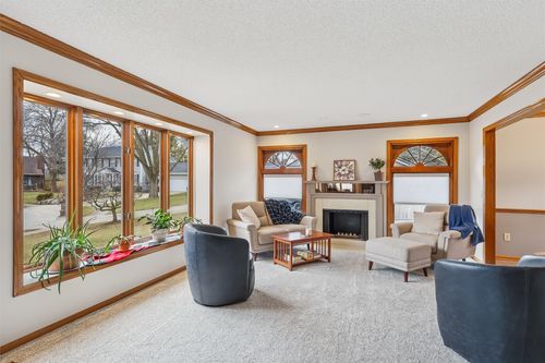 4429 96th Ct, Urbandale, IA, 50322-1364 | Card Image