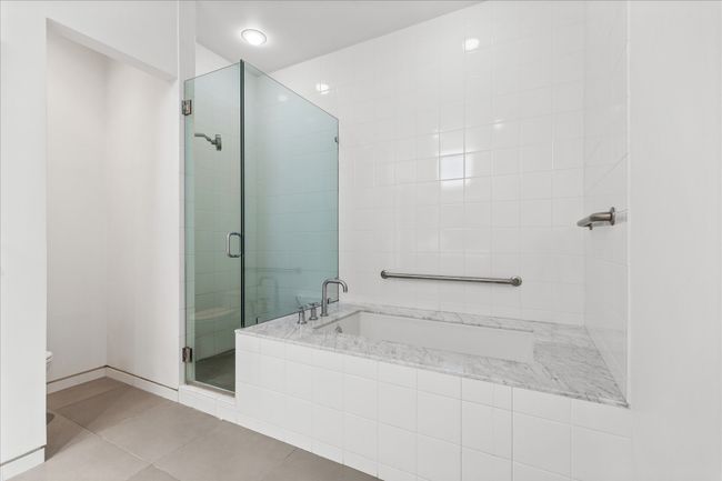 33 Vanguard Way, House other with 3 bedrooms, 3 bathrooms and null parking in Dallas TX | Image 14