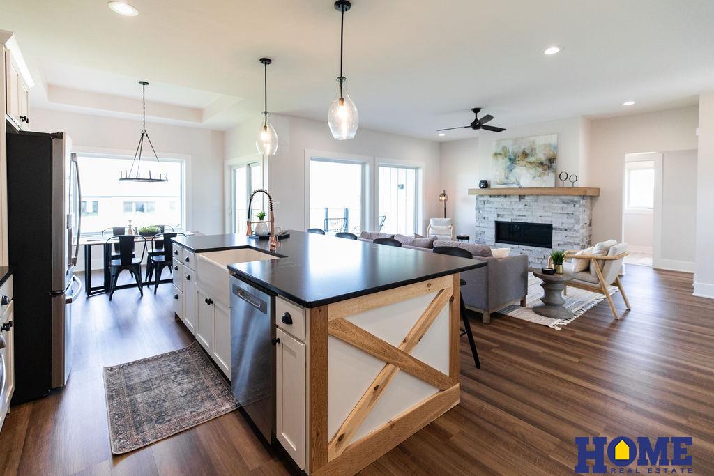 Snapdragon Rd, Lincoln, NE 68516