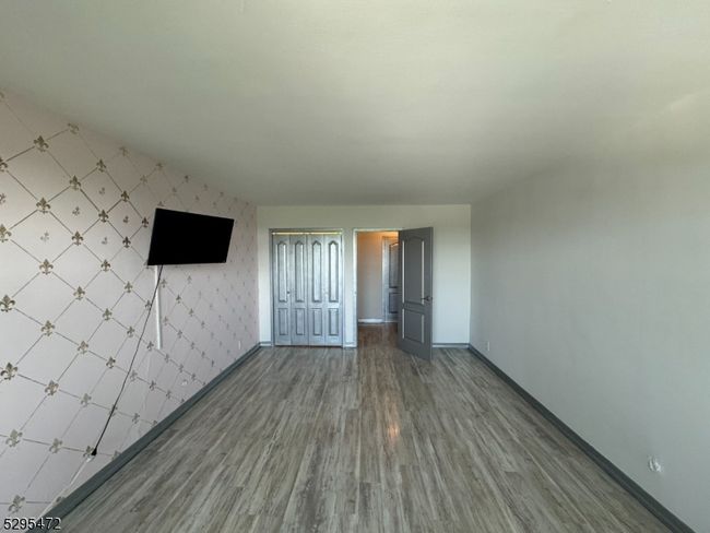 APT-10H - 285 Aycrigg Ave, Townhouse with 1 bedrooms, 1 bathrooms and null parking in Passaic NJ | Image 11