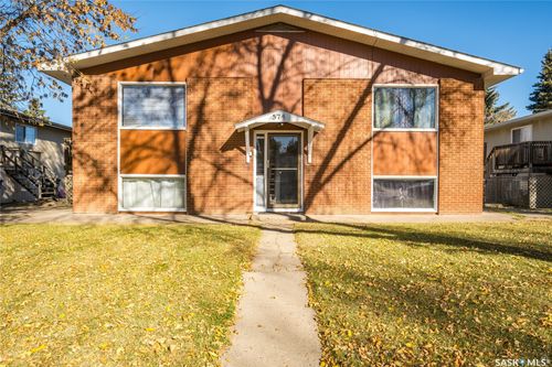 574 26th Street E, Prince Albert, SK, S6V1V5 | Card Image
