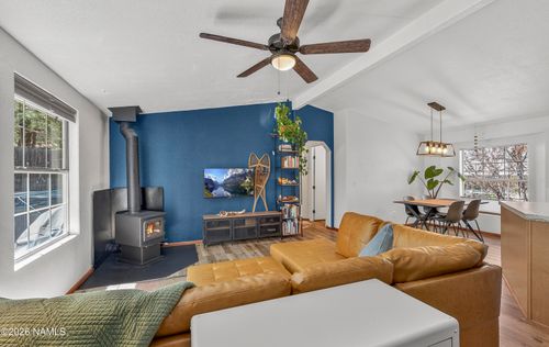 55 E Pauline Dr, Flagstaff, AZ, 86005-8336 | Card Image