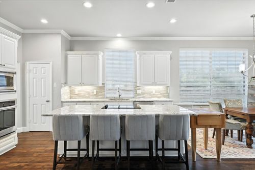 8161 Watson Rd, Lantana, TX, 76226-7361 | Card Image