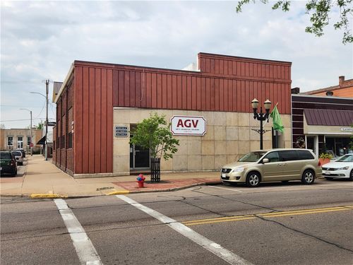 104 Main St, Black River Falls, WI, 54615-4000 | Card Image