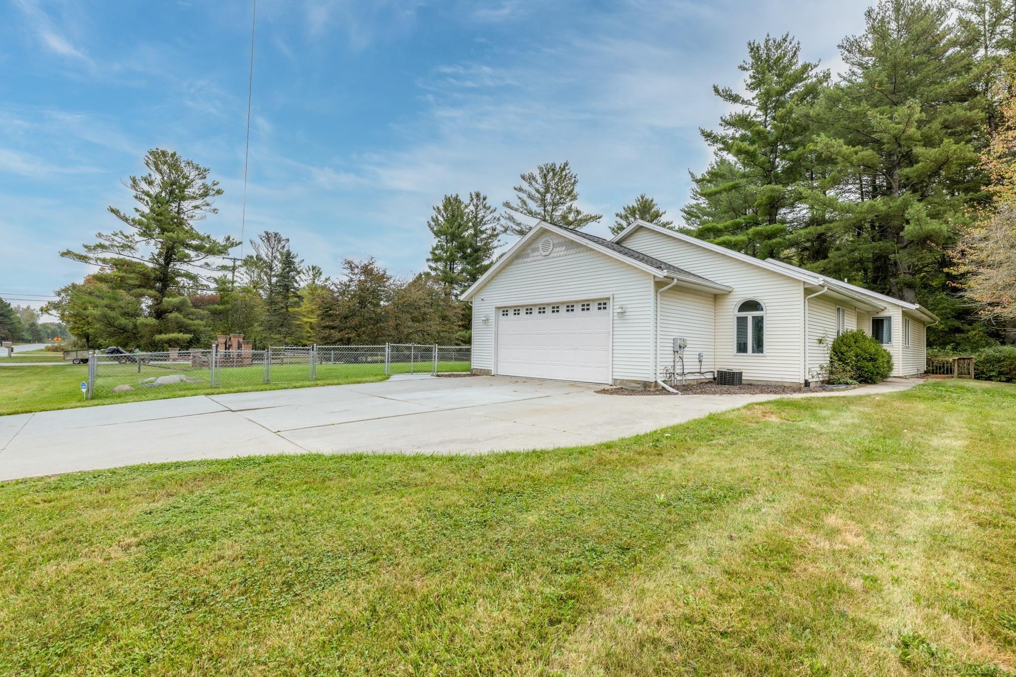 Campbell Rd, Fort Gratiot, MI 48059