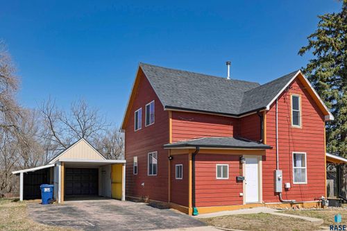 1400 E Russell St Street, Sioux Falls, SD, 57103 | Card Image