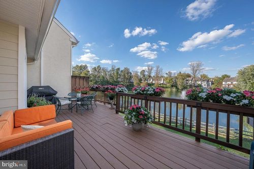 202-202 Shoreline Dr, BERWYN, PA, 19312-2512 | Card Image