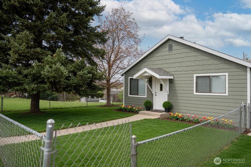 715 E Court St, Goldendale, WA, 98620-9256 | Card Image