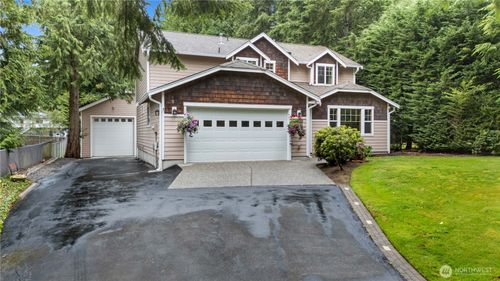 8305 317th Pl Nw, Stanwood, WA, 98292-9789 | Card Image
