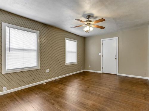 508 W Lockheed Dr, Midwest City, OK, 73110-5619 | Card Image