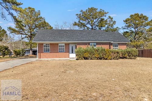70 E Kenny Dr, Hinesville, GA, 31313-8731 | Card Image