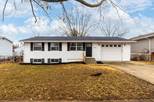 3247 Winding Creek Dr, Columbus, OH, 43223-3529 | Card Image