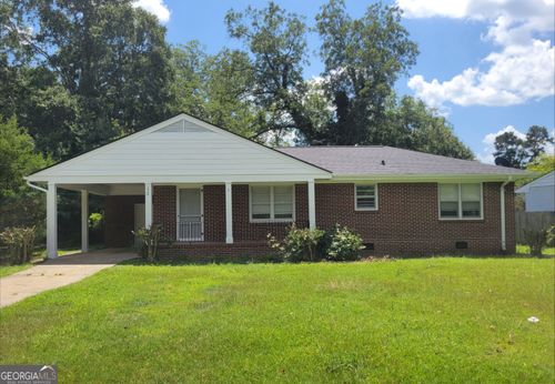 226 James St, winder, GA, 30680-1718 | Card Image