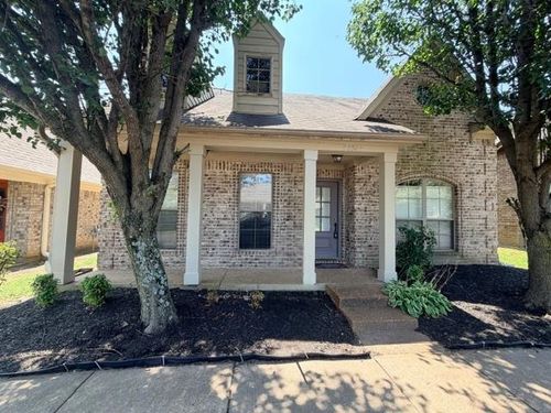 10241 Eveninghill Dr, Cordova, TN, 38016-0334 | Card Image